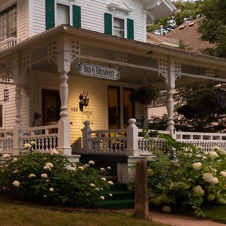 Carriage House Bed & Breakfast Winona Bagian luar foto