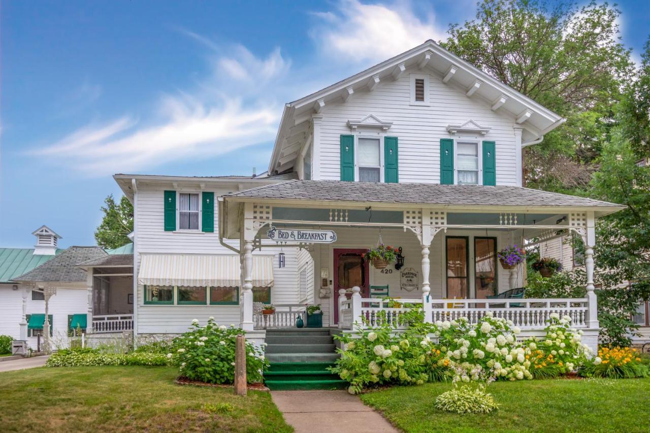 Carriage House Bed & Breakfast Winona Bagian luar foto