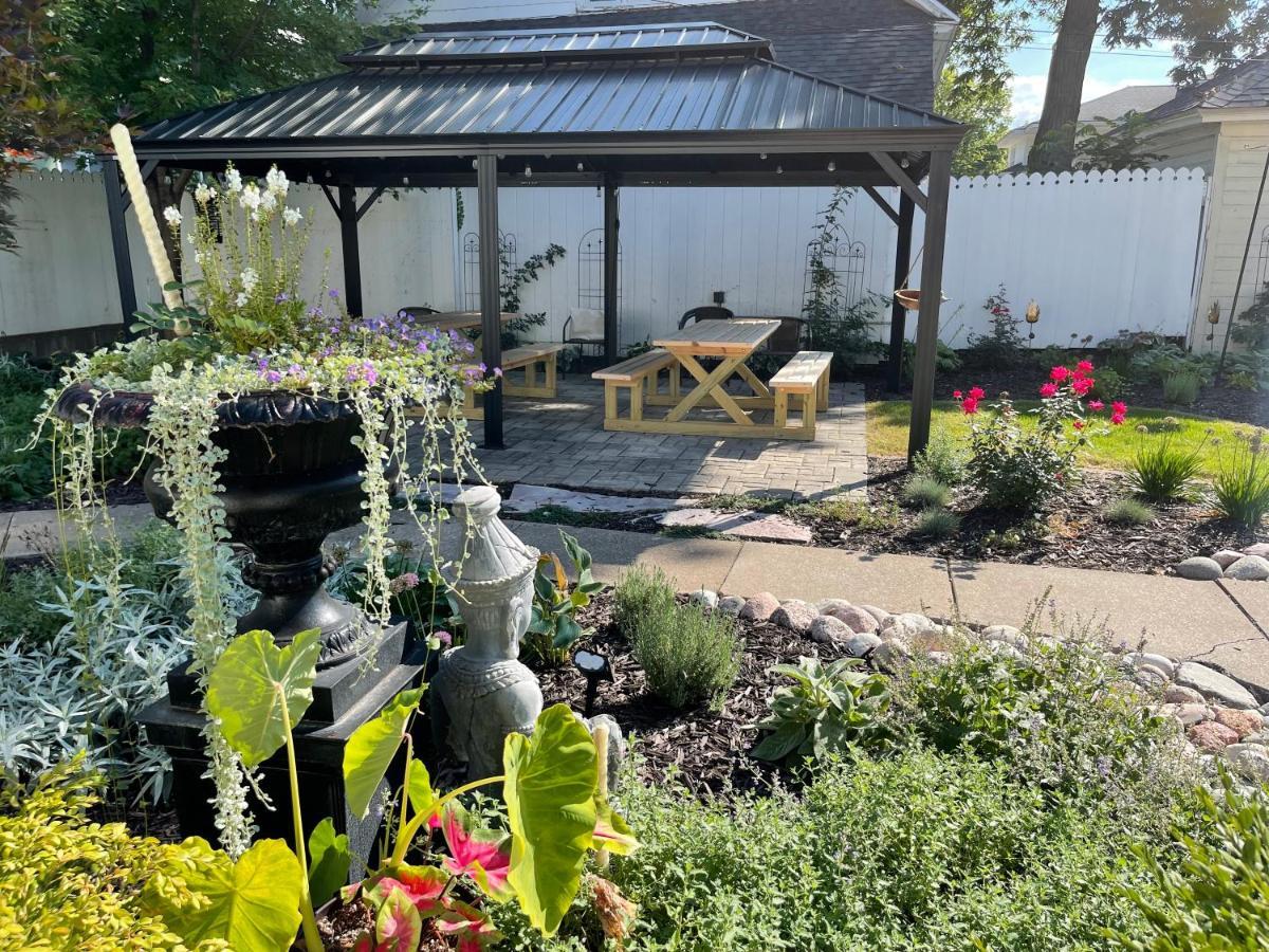 Carriage House Bed & Breakfast Winona Bagian luar foto