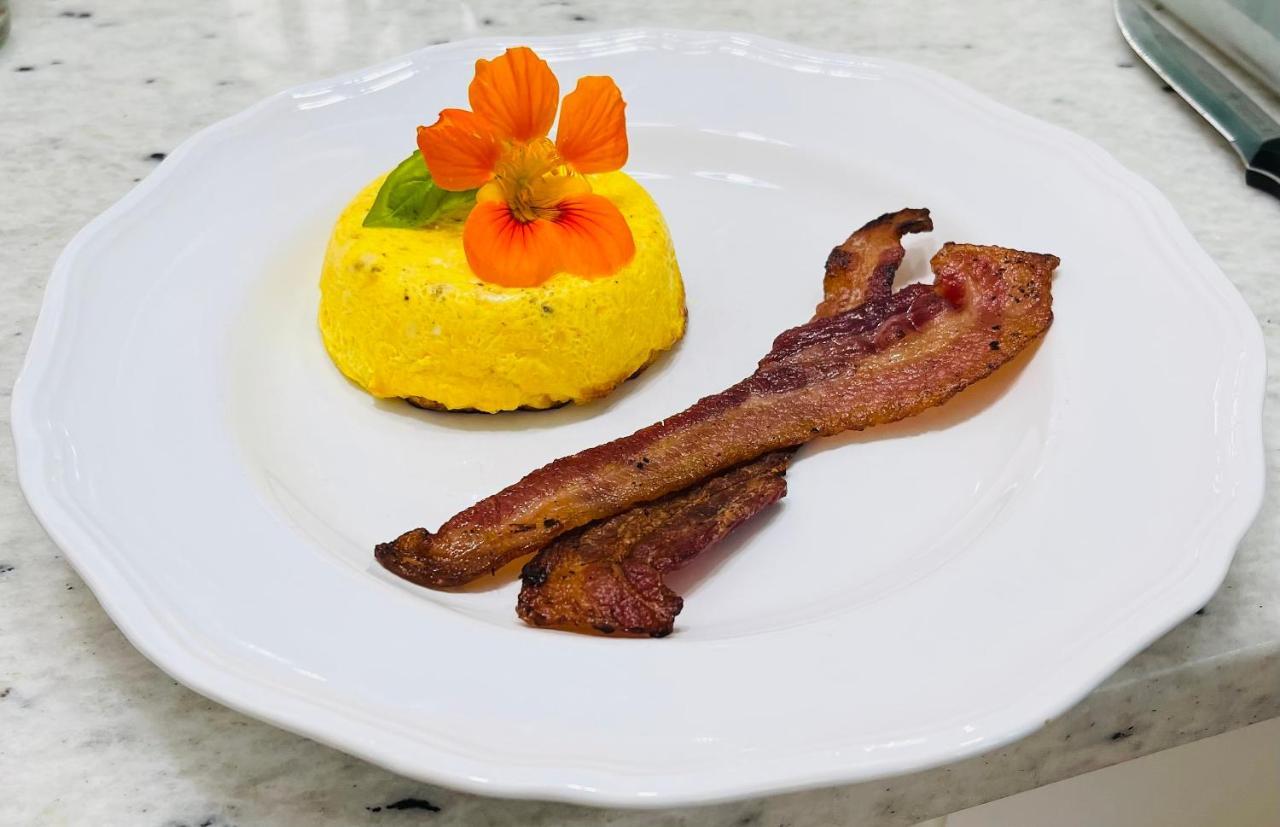 Carriage House Bed & Breakfast Winona Bagian luar foto