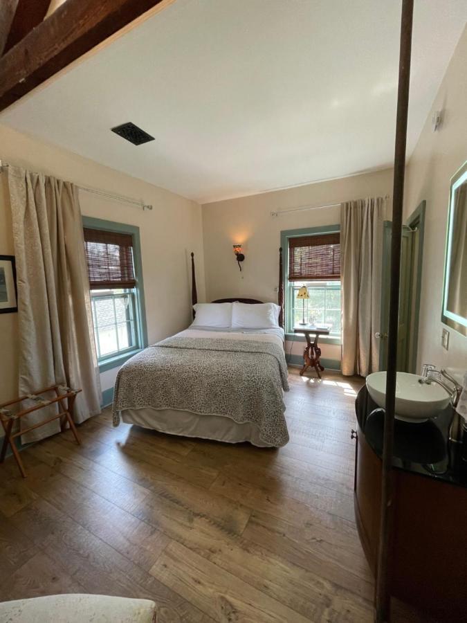 Carriage House Bed & Breakfast Winona Bagian luar foto