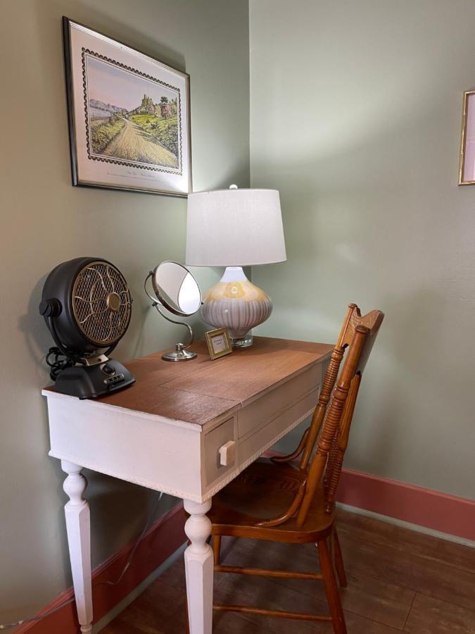 Carriage House Bed & Breakfast Winona Bagian luar foto