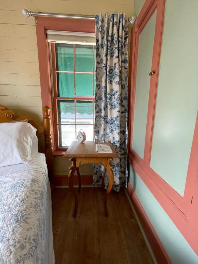 Carriage House Bed & Breakfast Winona Bagian luar foto