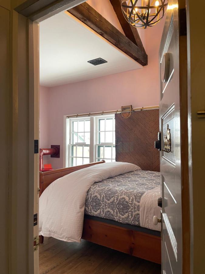 Carriage House Bed & Breakfast Winona Bagian luar foto