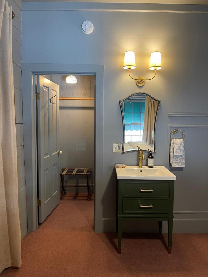 Carriage House Bed & Breakfast Winona Bagian luar foto