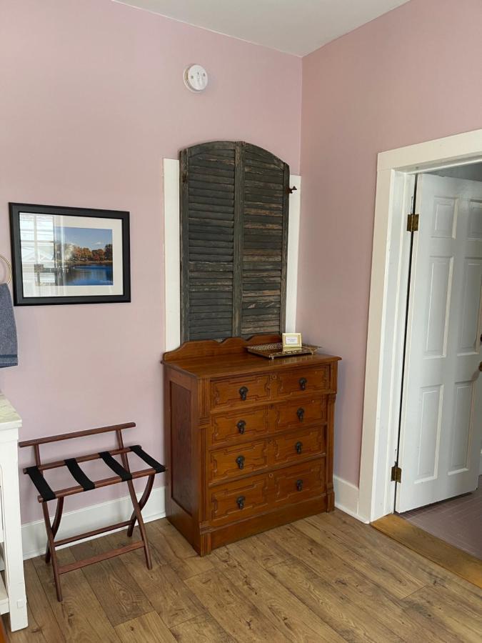 Carriage House Bed & Breakfast Winona Bagian luar foto