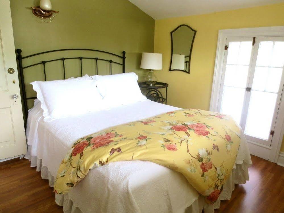 Carriage House Bed & Breakfast Winona Bagian luar foto