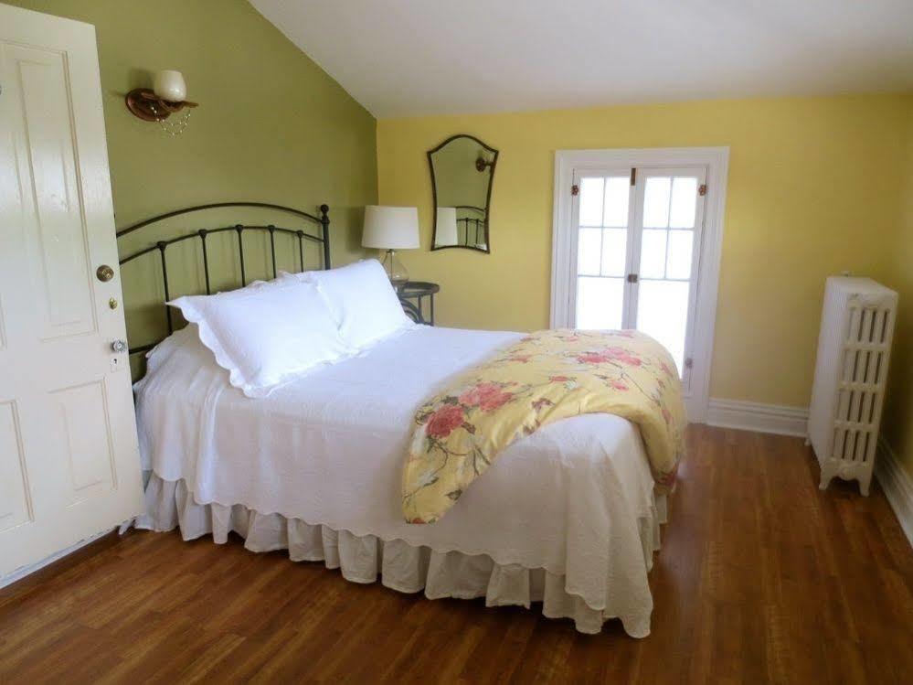 Carriage House Bed & Breakfast Winona Bagian luar foto