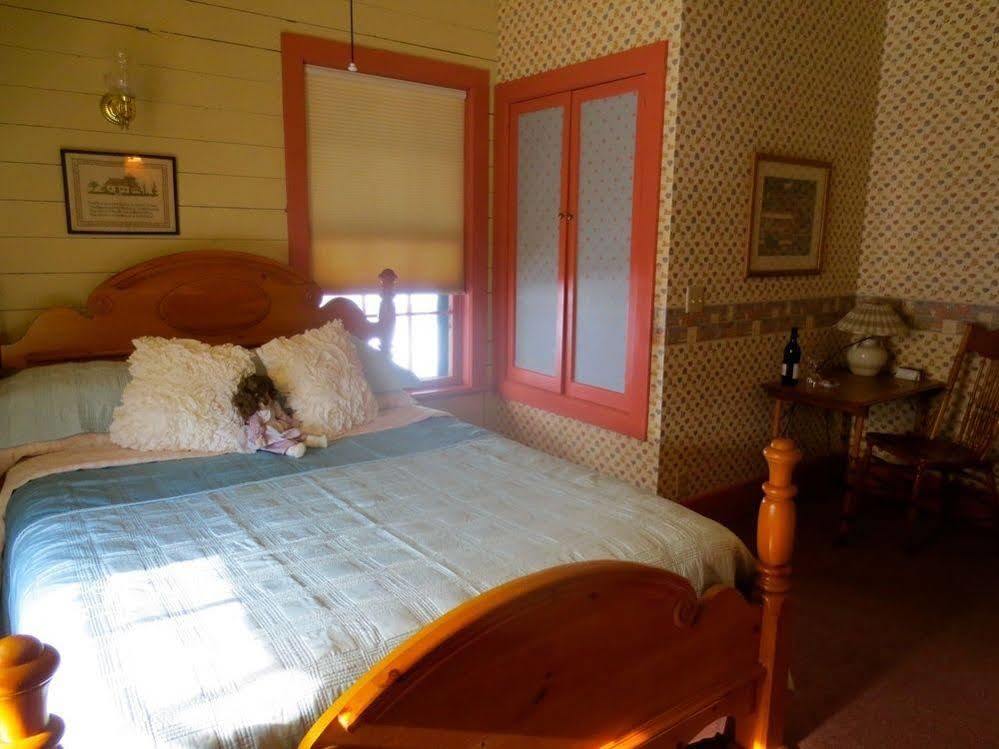 Carriage House Bed & Breakfast Winona Bagian luar foto
