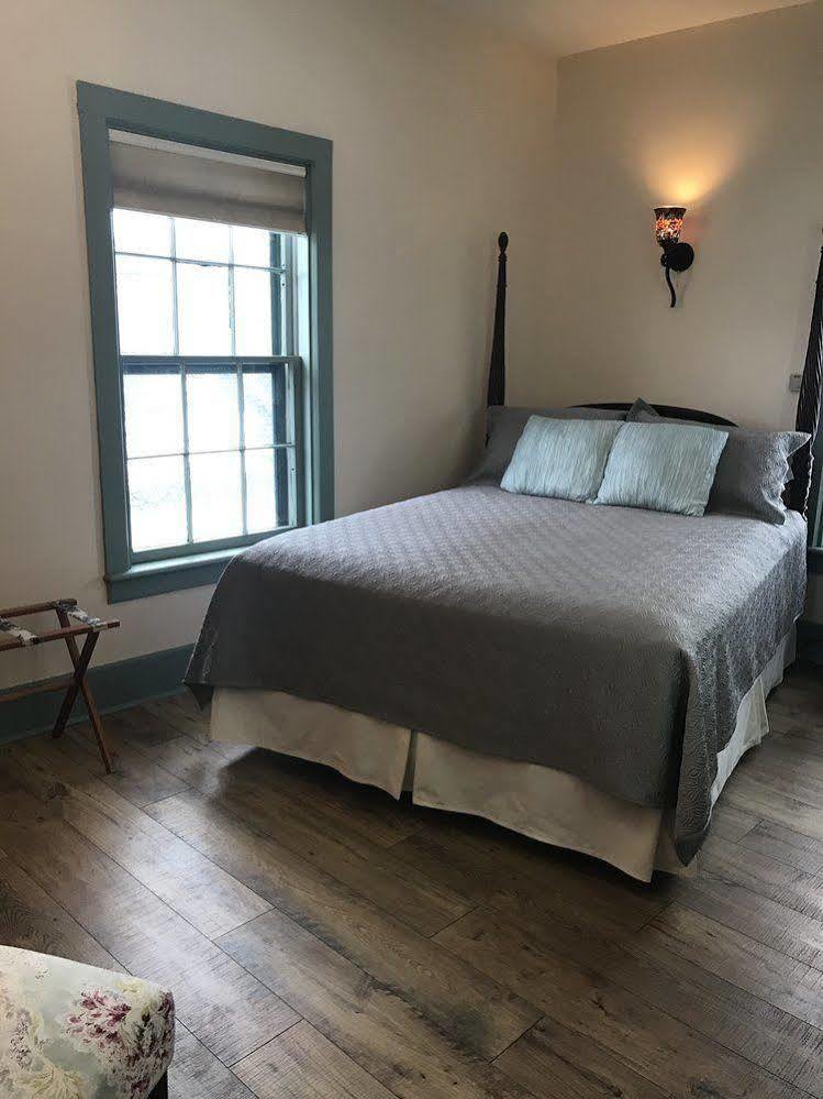 Carriage House Bed & Breakfast Winona Bagian luar foto